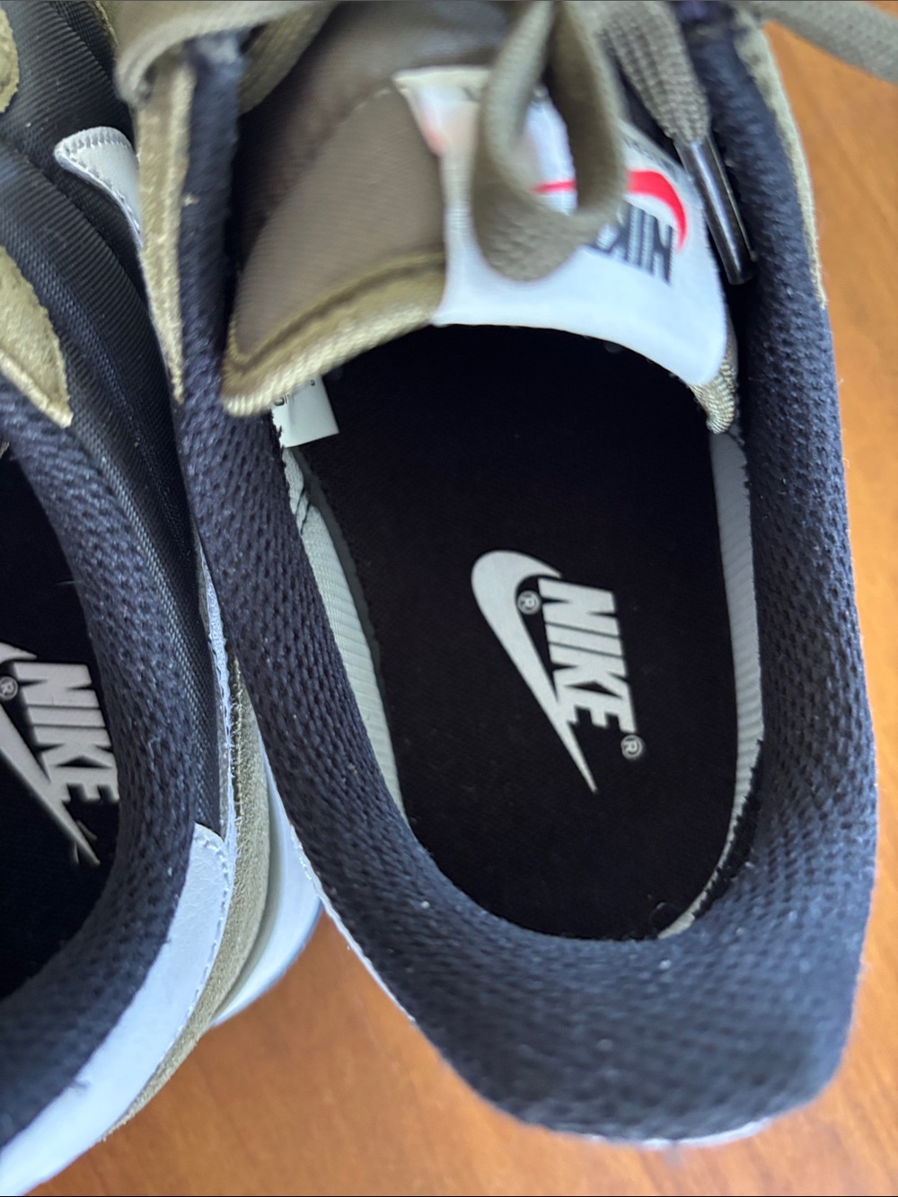 Nike Olive Green, Black & White Men's Running Shoes - Picture 7 of 9